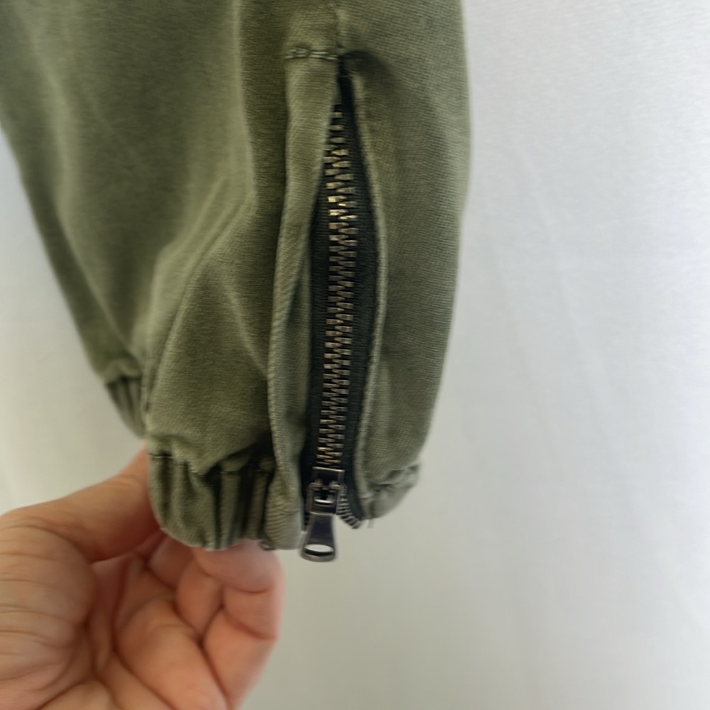 Paige Mayslie Jogger Pants Size 28 Olive Green Cropped Ankle Zip Stretch EUC - Picture 6 of 15